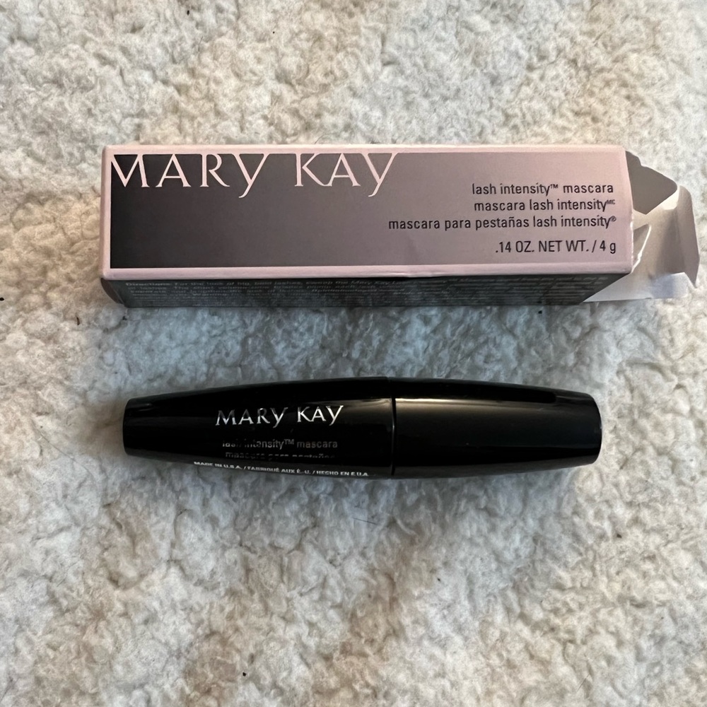 Lash love intensity travel size mascara